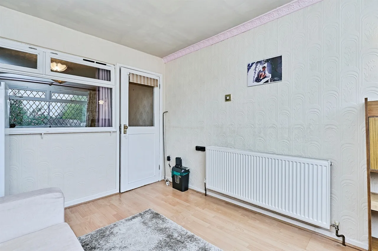 Uplands Avenue, Willenhall, WV13, photo 10