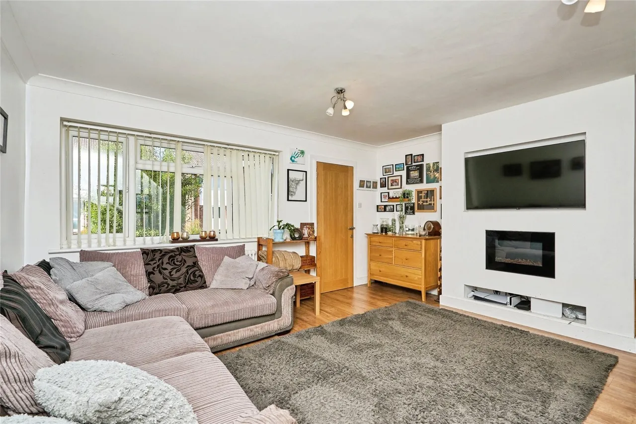 Purdy Road, Newport, PO30, photo 5