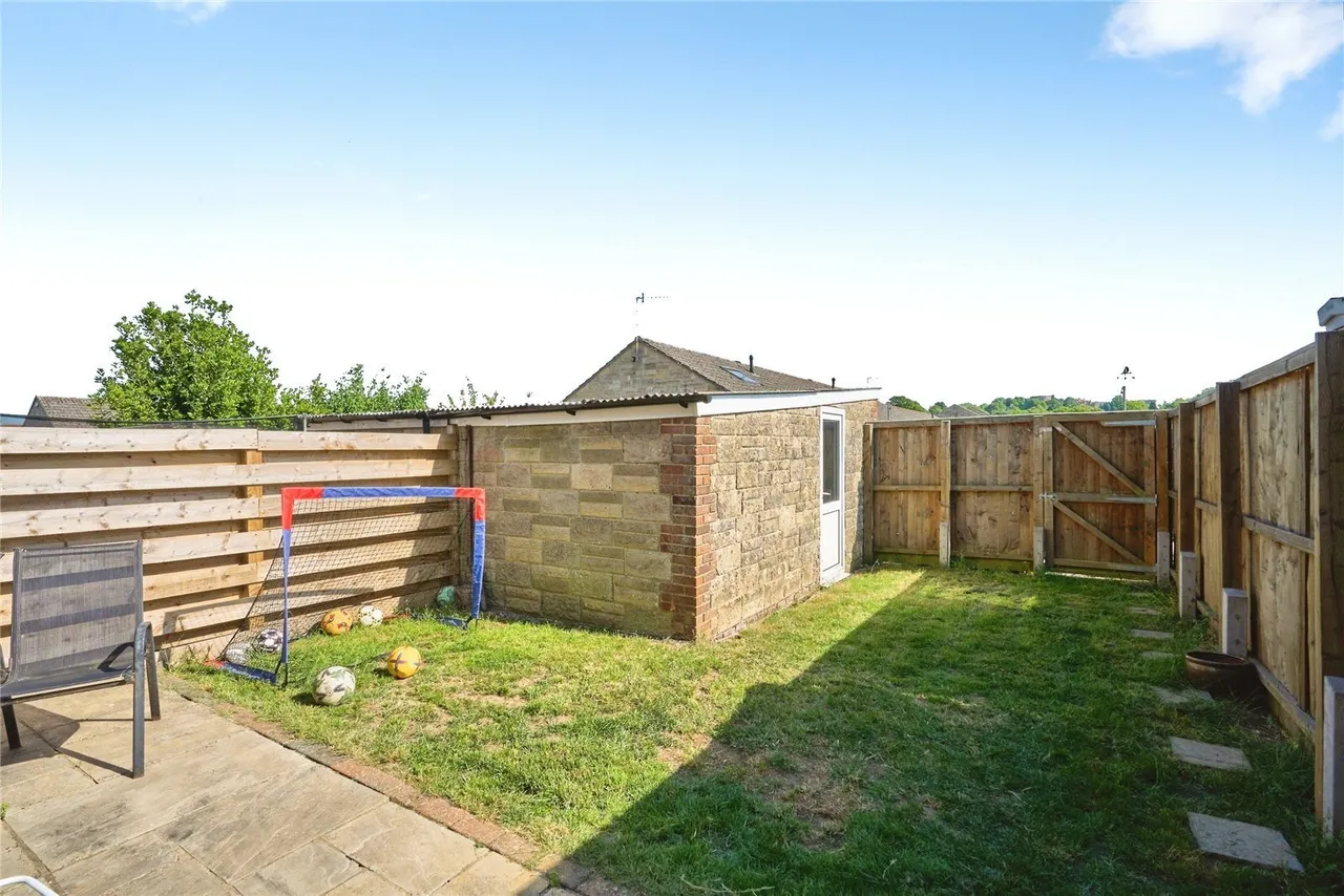 Purdy Road, Newport, PO30, photo 3