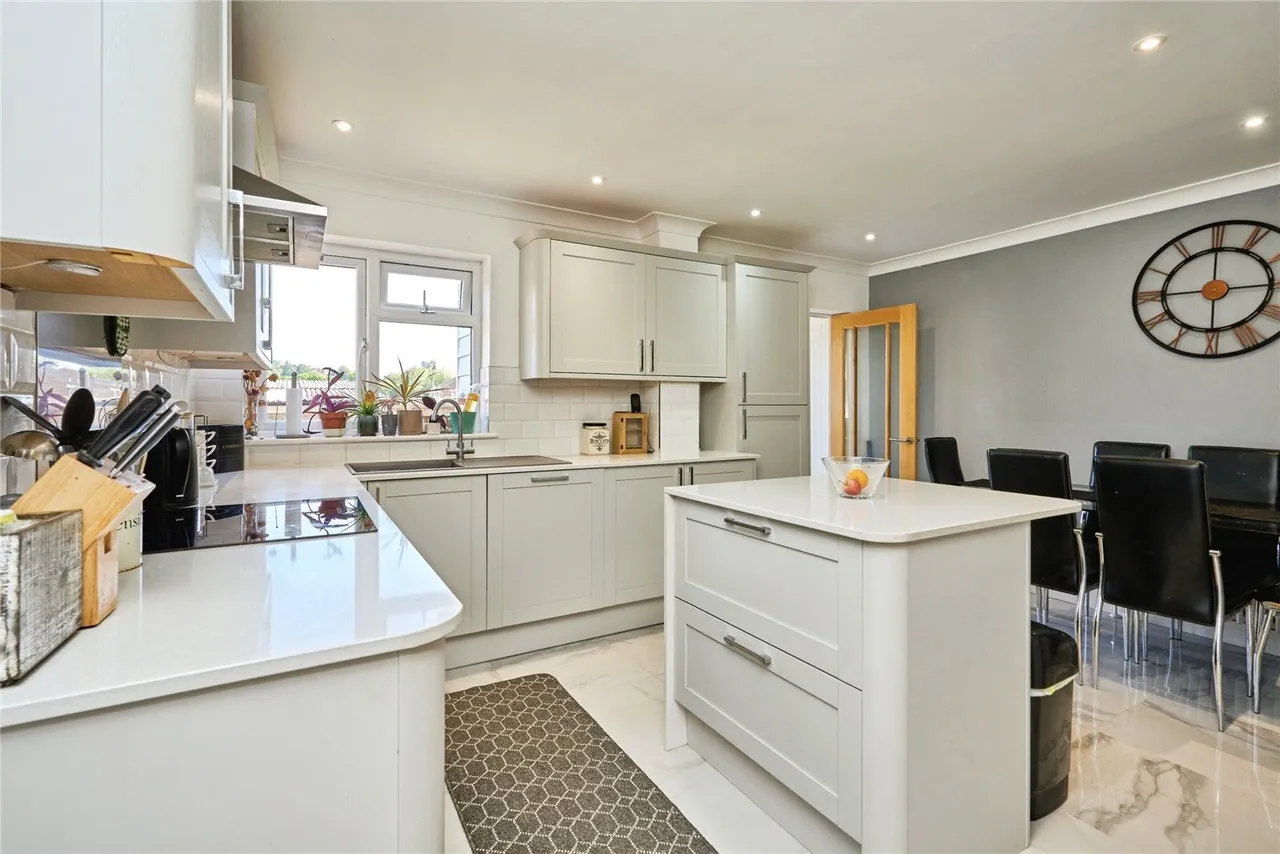3 bed house for sale, Purdy Road, Newport, PO30