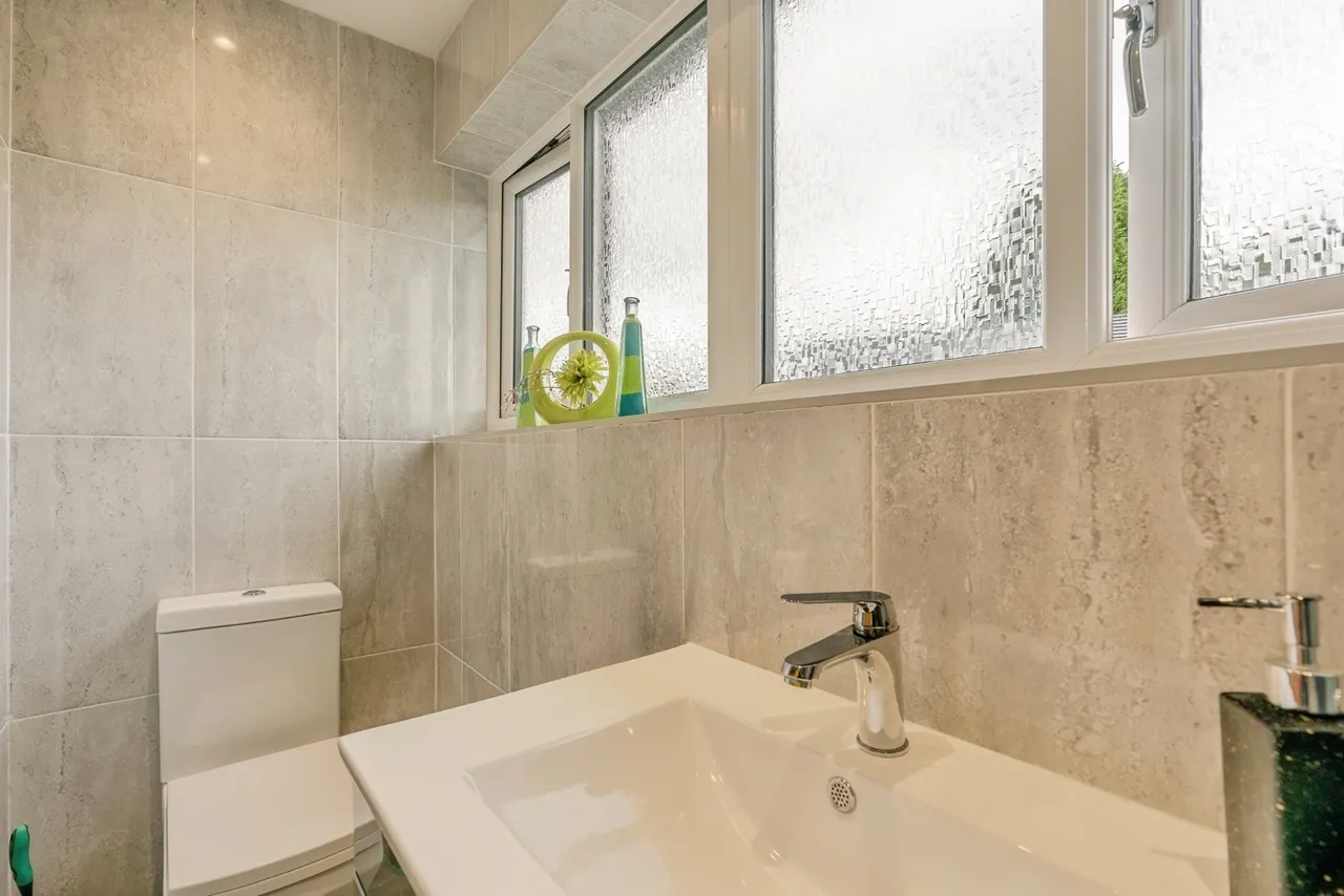 Holcombe Drive, Burnley, Lancashire, BB10, photo 12