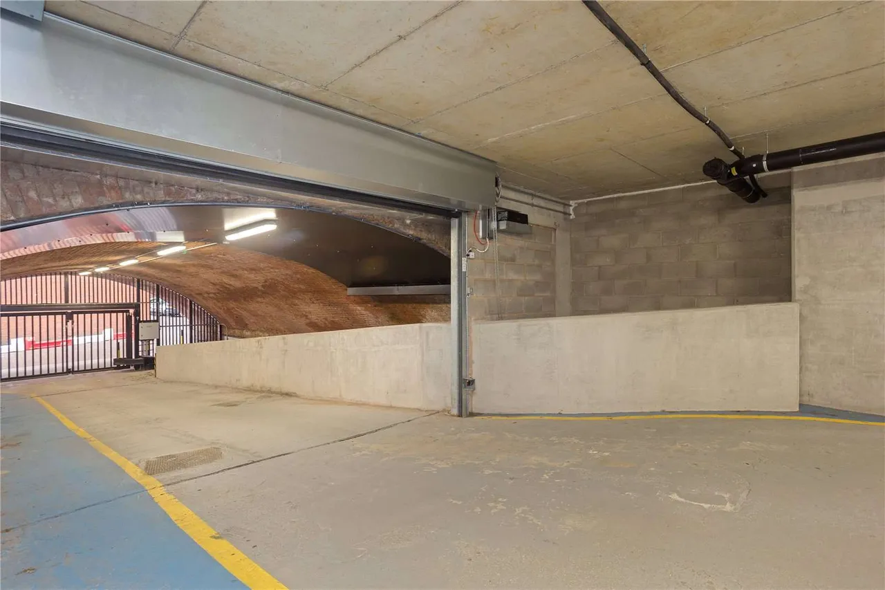 Chester Road, Manchester, M15, photo 36