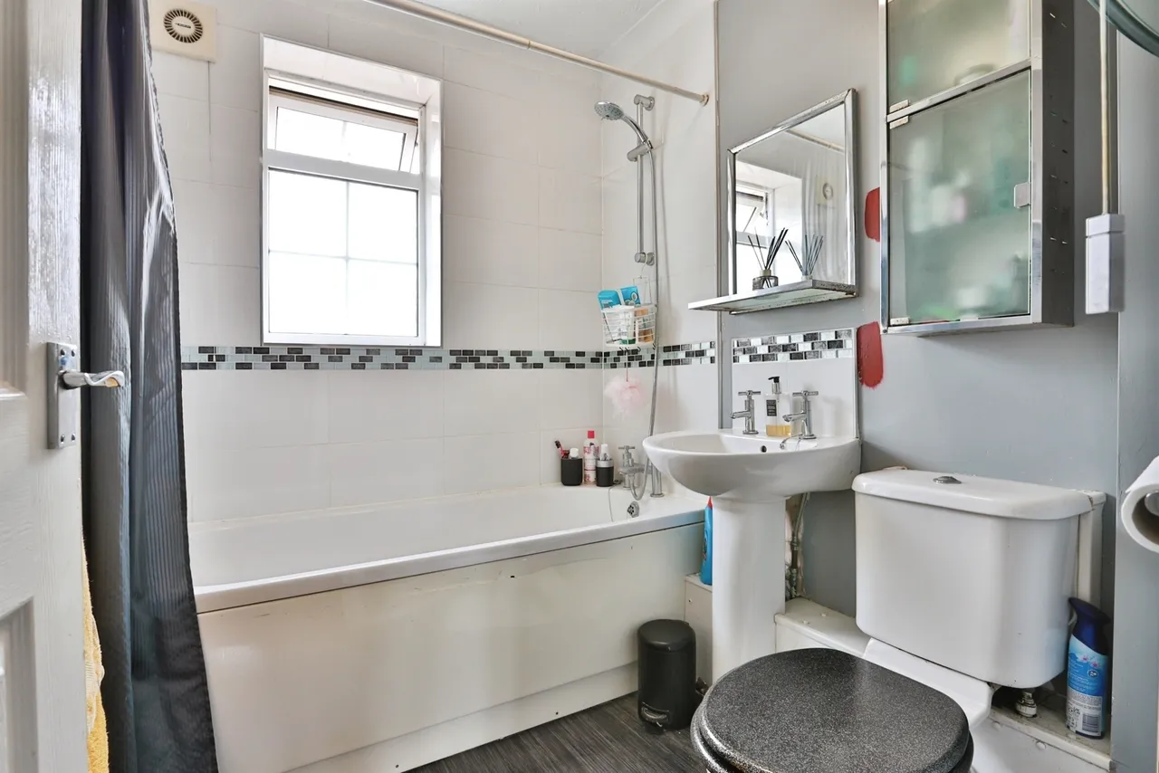 Slepe Crescent, Poole, BH12, photo 14
