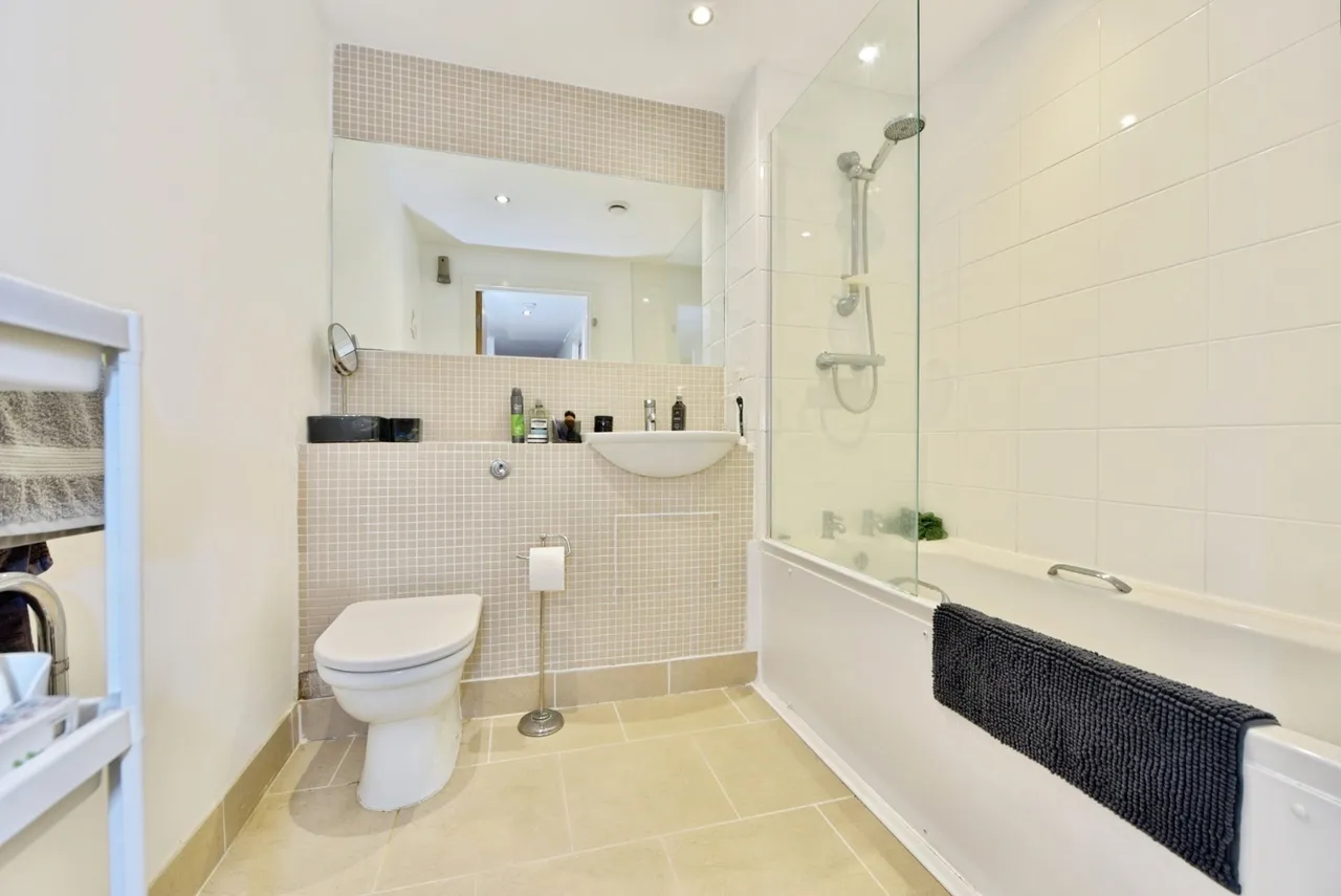 Penistone Road, SHEFFIELD, South Yorkshire, S6, photo 7