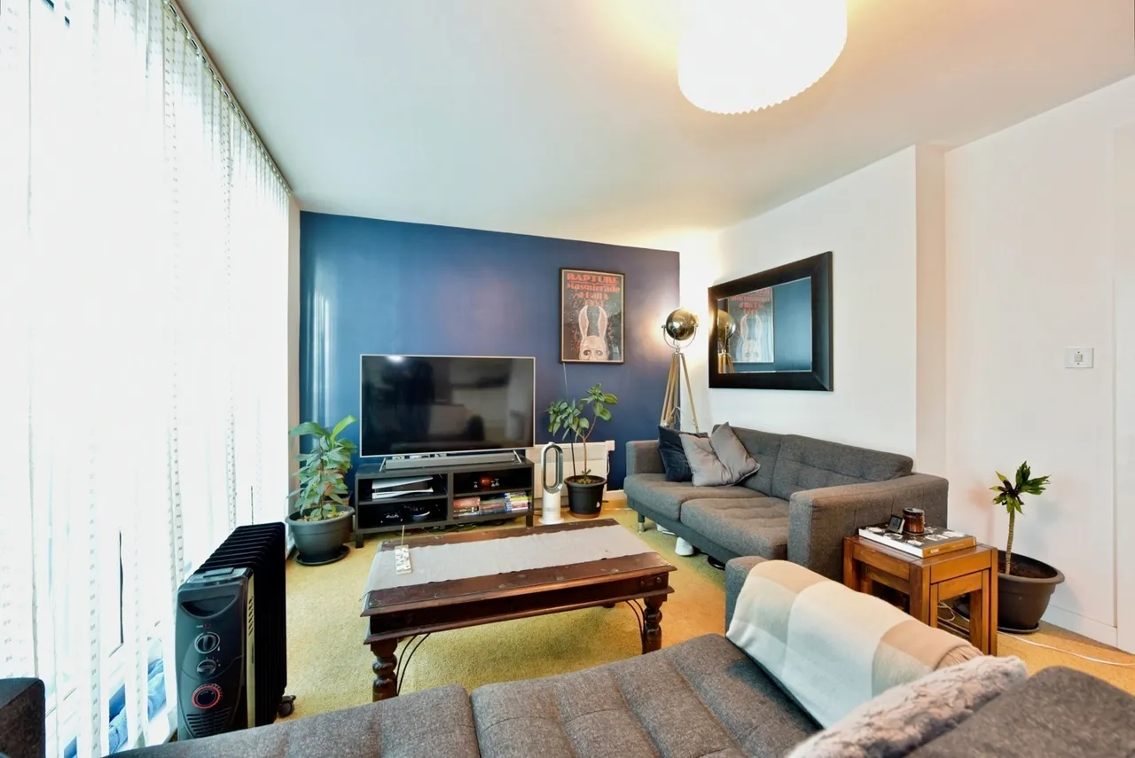 Penistone Road, SHEFFIELD, South Yorkshire, S6, photo 3
