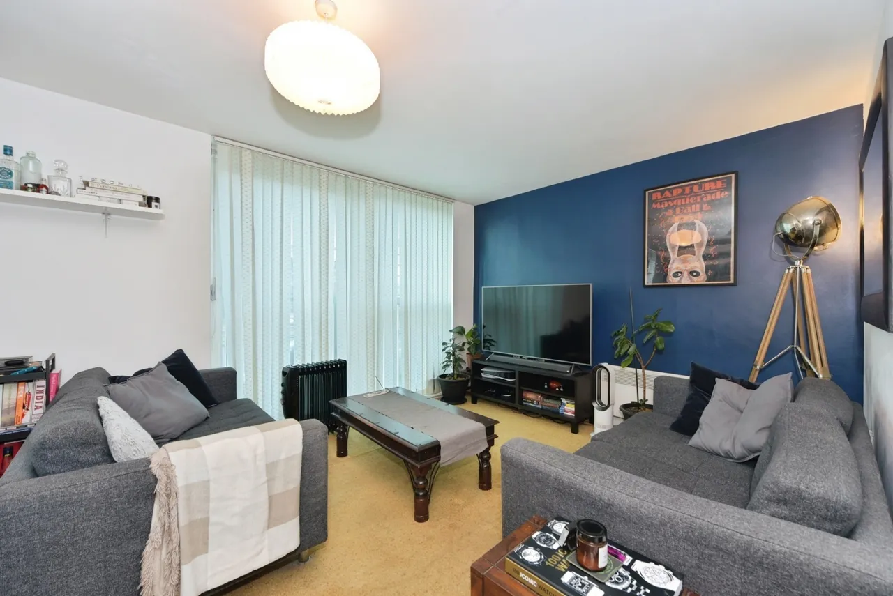 Penistone Road, SHEFFIELD, South Yorkshire, S6, photo 2