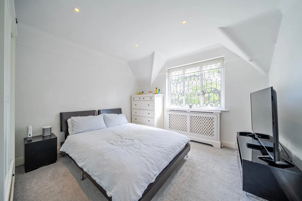 Oakwood Close, BR7, photo 23