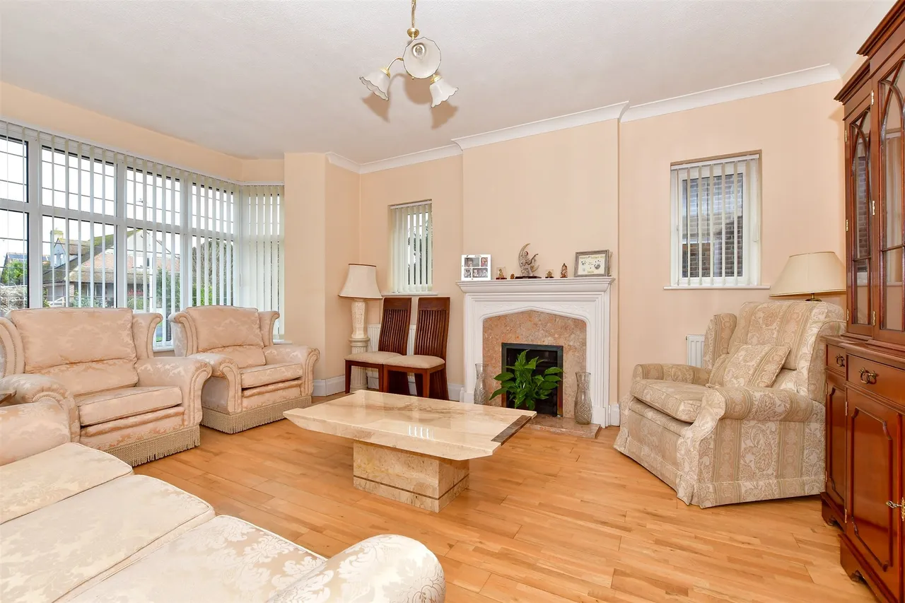 Lonsdale Avenue, Margate, CT9, photo 11