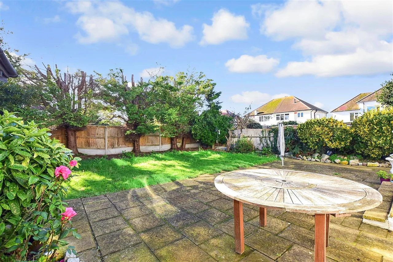 Lonsdale Avenue, Margate, CT9, photo 10