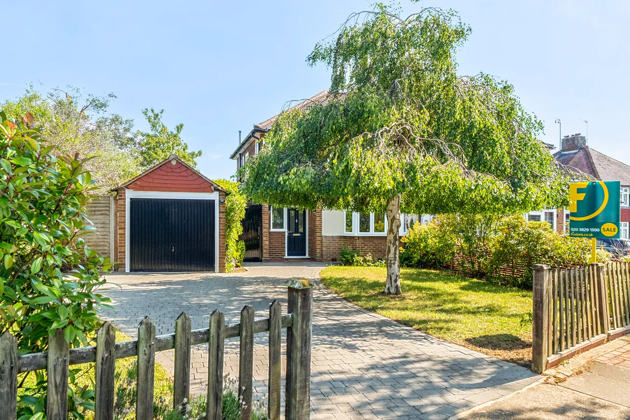 3 bed house for sale, Worcester Park, KT4