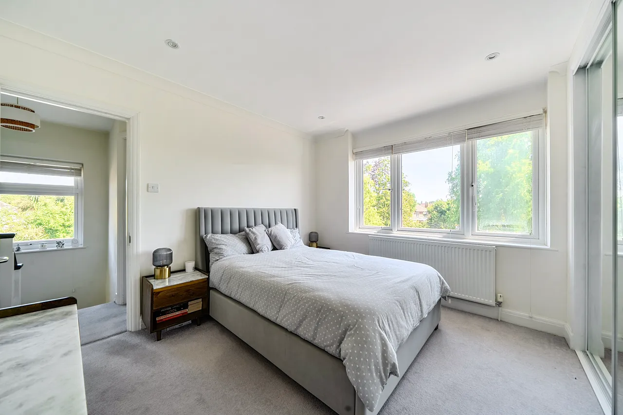 Worcester Park, KT4, photo 13