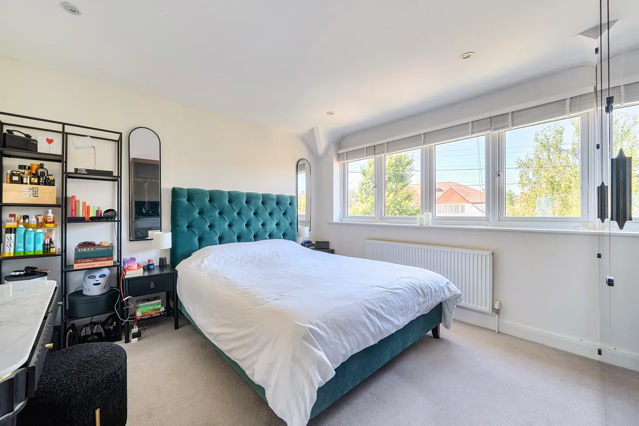 Worcester Park, KT4, photo 11