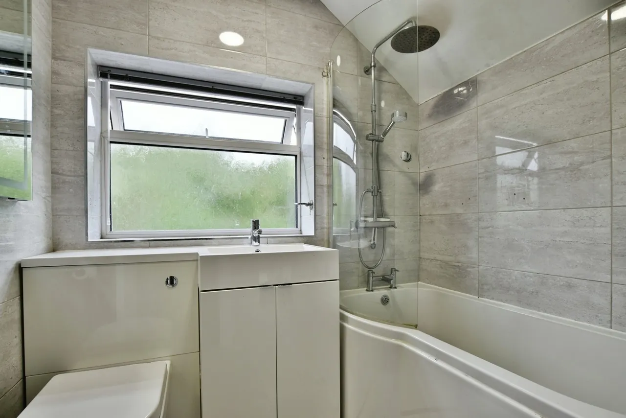 Silverdale Road, Gatley, SK8, photo 14
