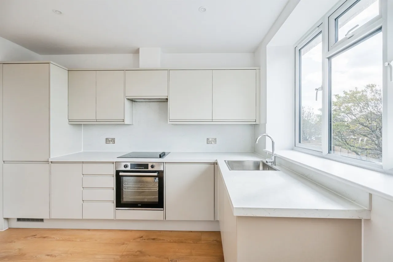 2 bed flat to rent, Etherton Place, Seaford, BN25
