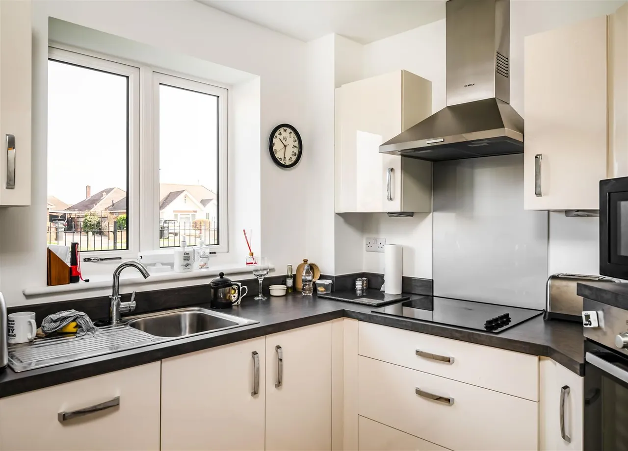 High View, Bedford, MK41, photo 3