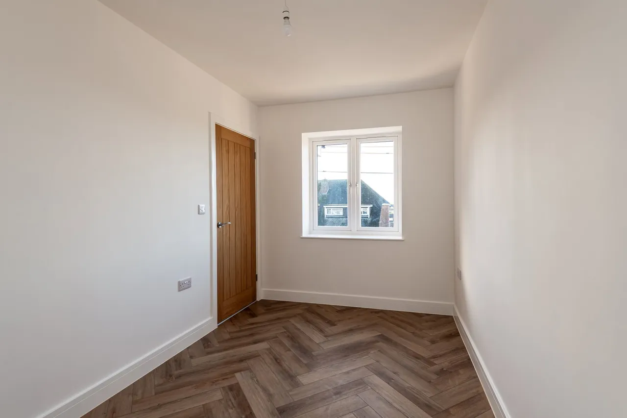 Clovelly Drive, Minster On Sea, ME12, photo 8