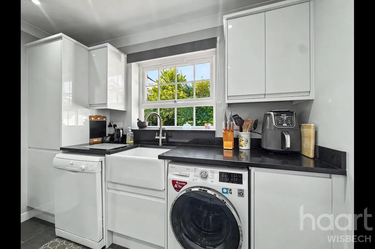 Windmill Gardens, Wisbech, PE14, photo 8