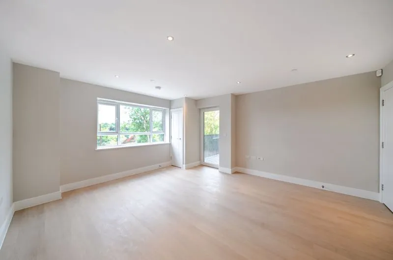 88 Riddlesdown Road, Purley CR8 1DD, photo 8