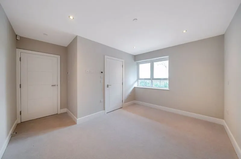 88 Riddlesdown Road, Purley CR8 1DD, photo 6