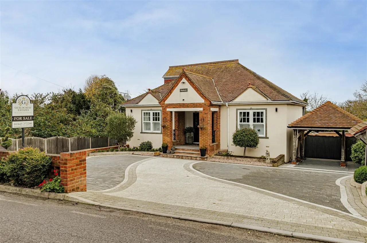 4 bed house for sale — Ringwould Road, Kingsdown, Deal, Kent, CT14 8DJ
