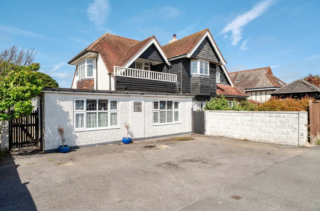 Vincent Road, Selsey, PO20, photo 26