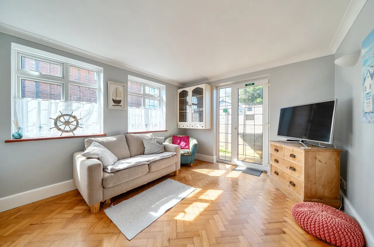Vincent Road, Selsey, PO20, photo 10