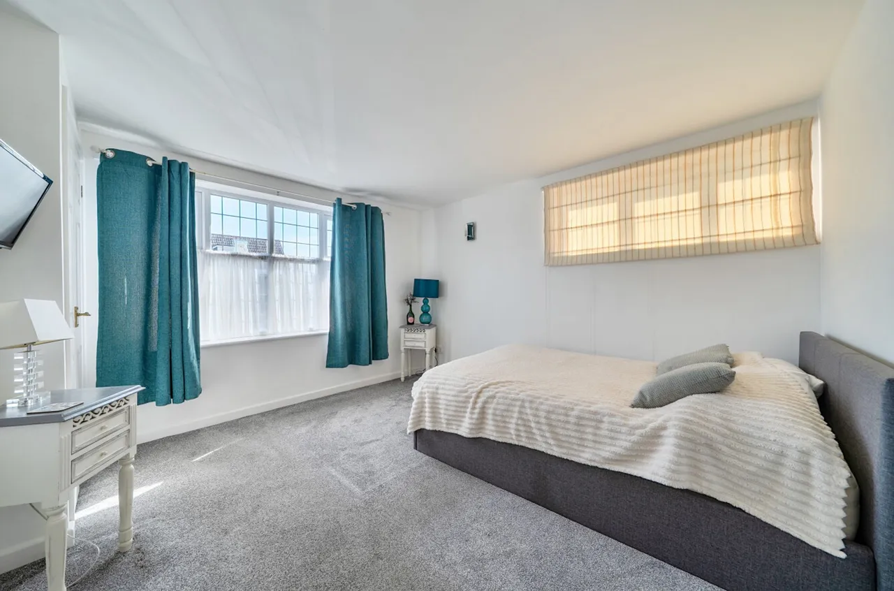 Vincent Road, Selsey, PO20, photo 13