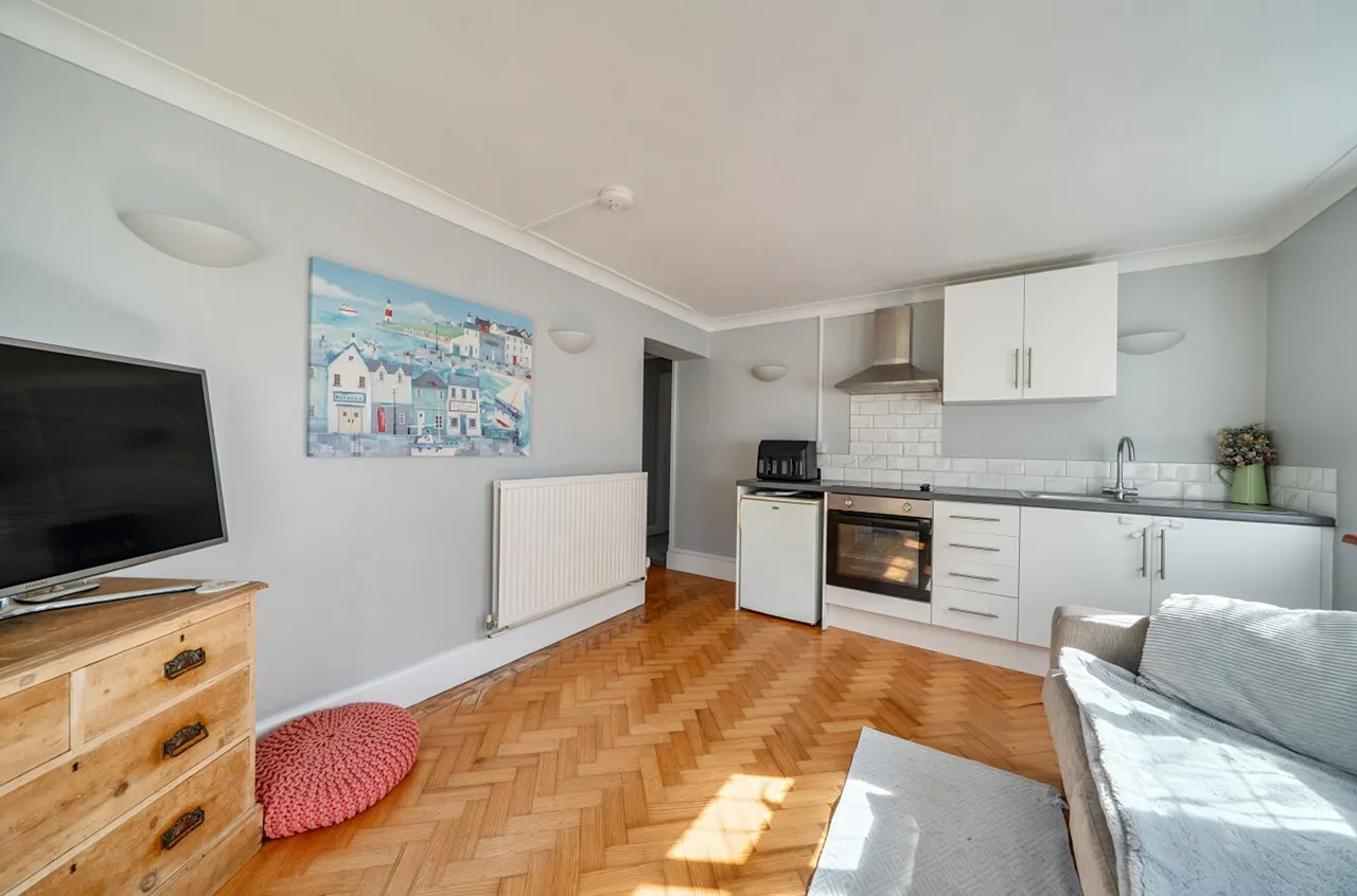 Vincent Road, Selsey, PO20, photo 9