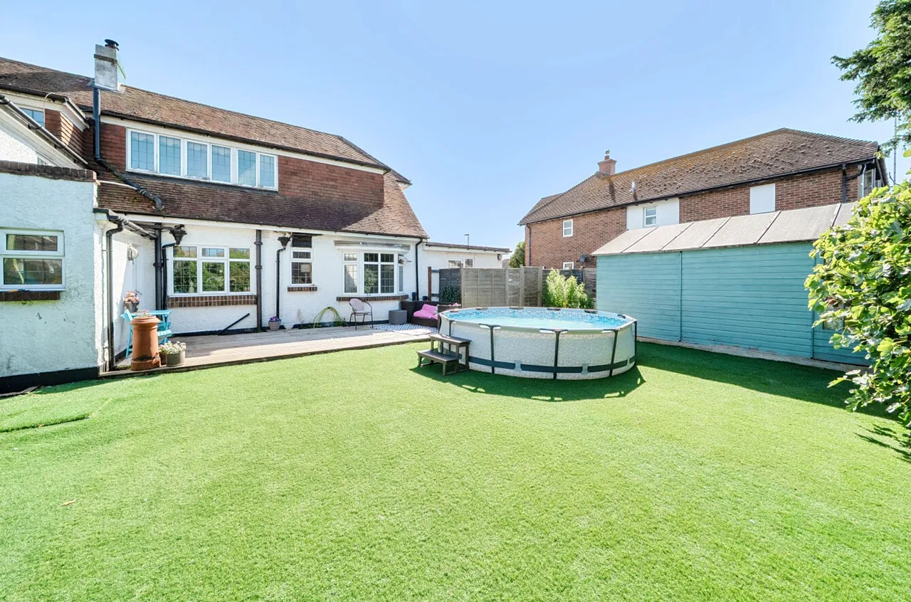 Vincent Road, Selsey, PO20, photo 24
