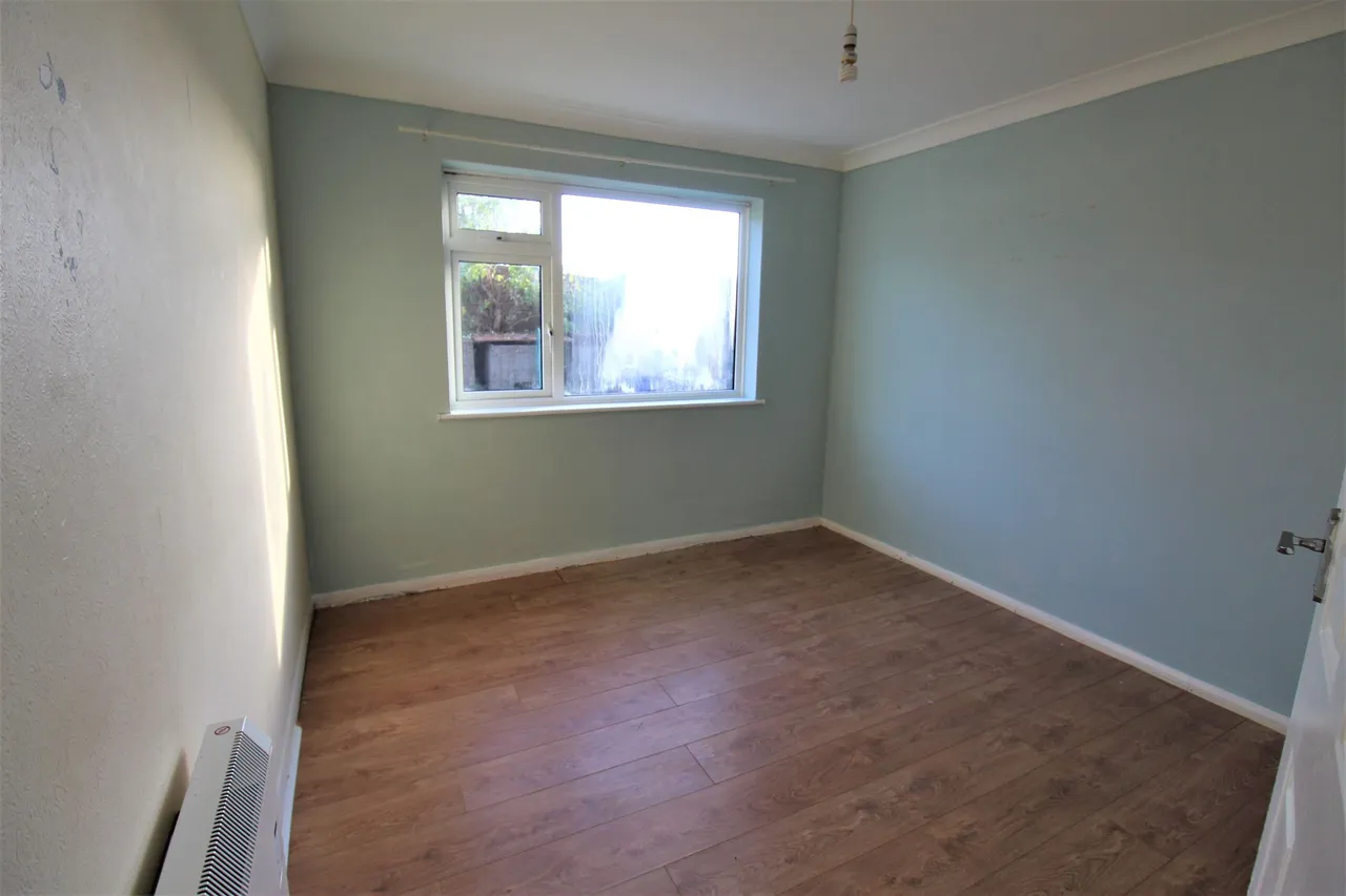 Clarkebourne Drive, Grays, Essex, RM17 6ET, photo 3