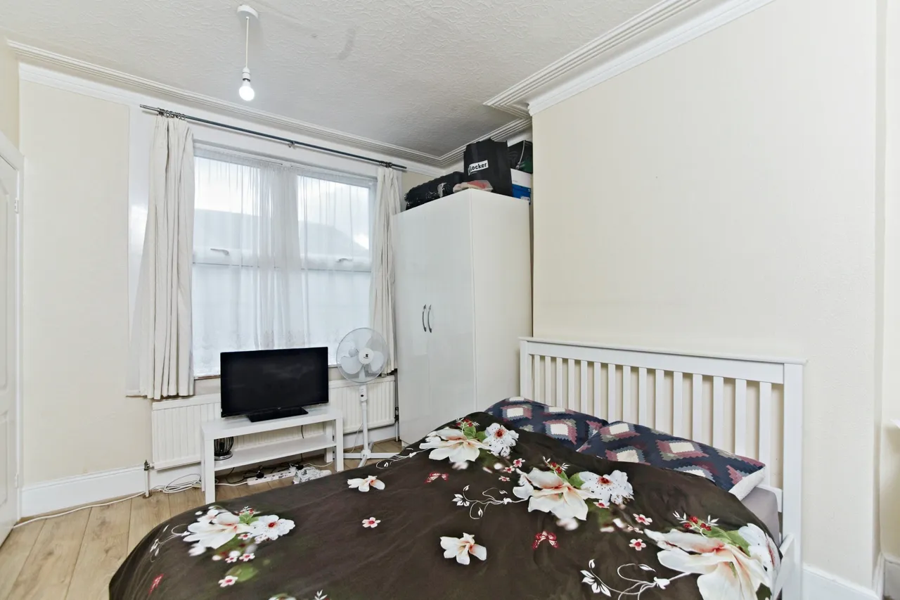 Lower Addiscombe Road, Croydon, CR0, photo 8