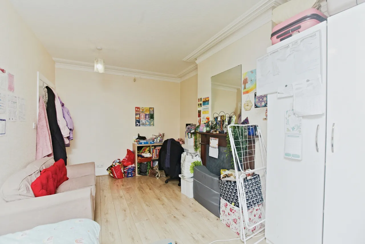 Lower Addiscombe Road, Croydon, CR0, photo 7