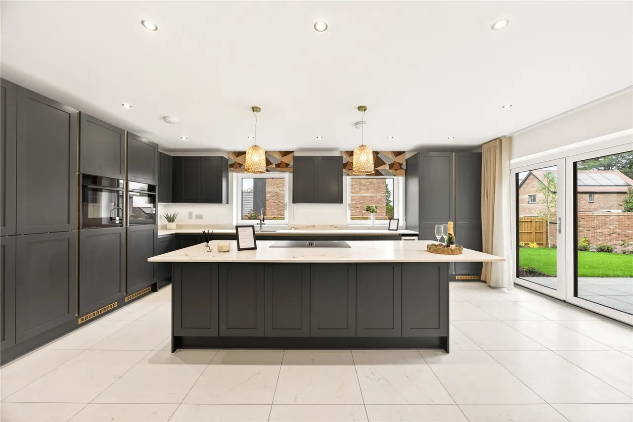 Kidnappers Lane, Leckhampton, GL53, photo 9