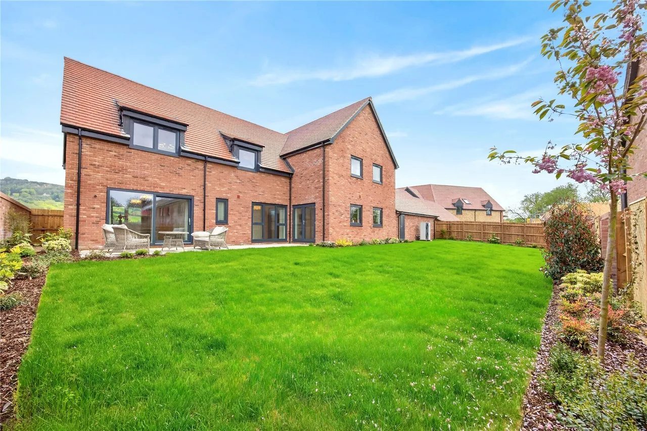 Kidnappers Lane, Leckhampton, GL53, photo 3