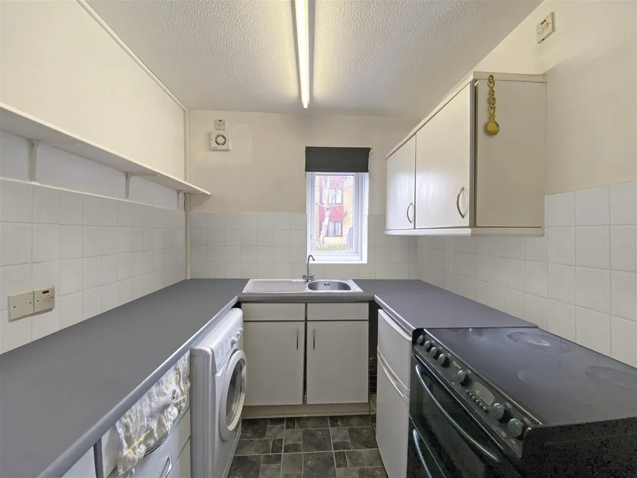 Church Road, Northolt, photo 3