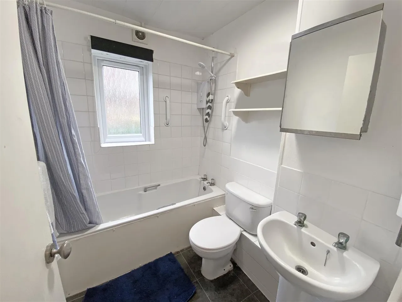 Church Road, Northolt, photo 6
