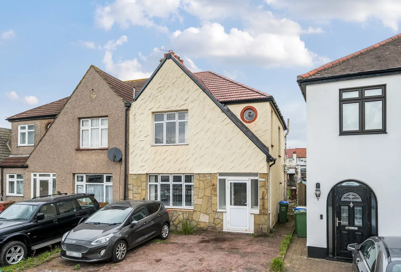 3 bed house for sale — Blackfen Road, Sidcup, DA15 8PR
