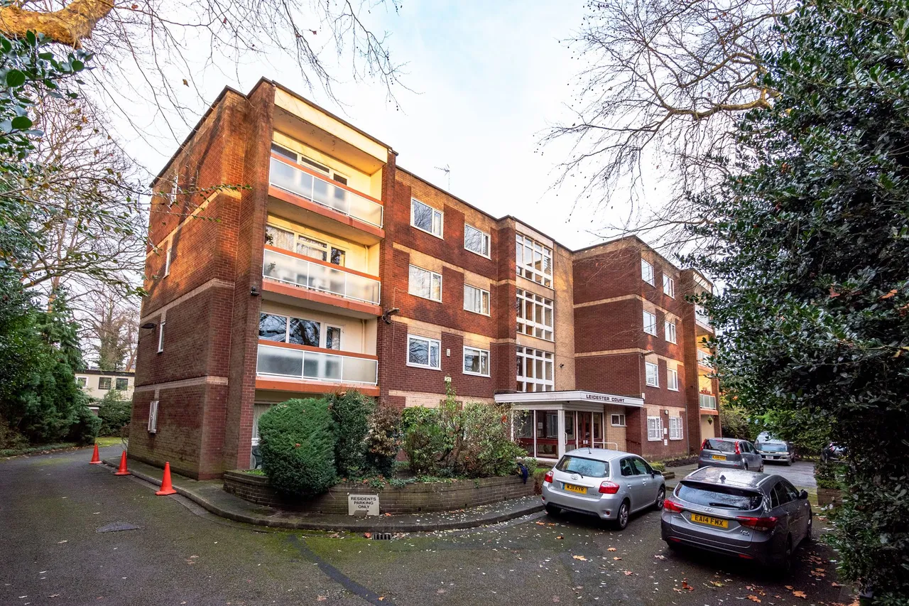 3 bed flat for sale — Upper Park Road, Salford, M7
