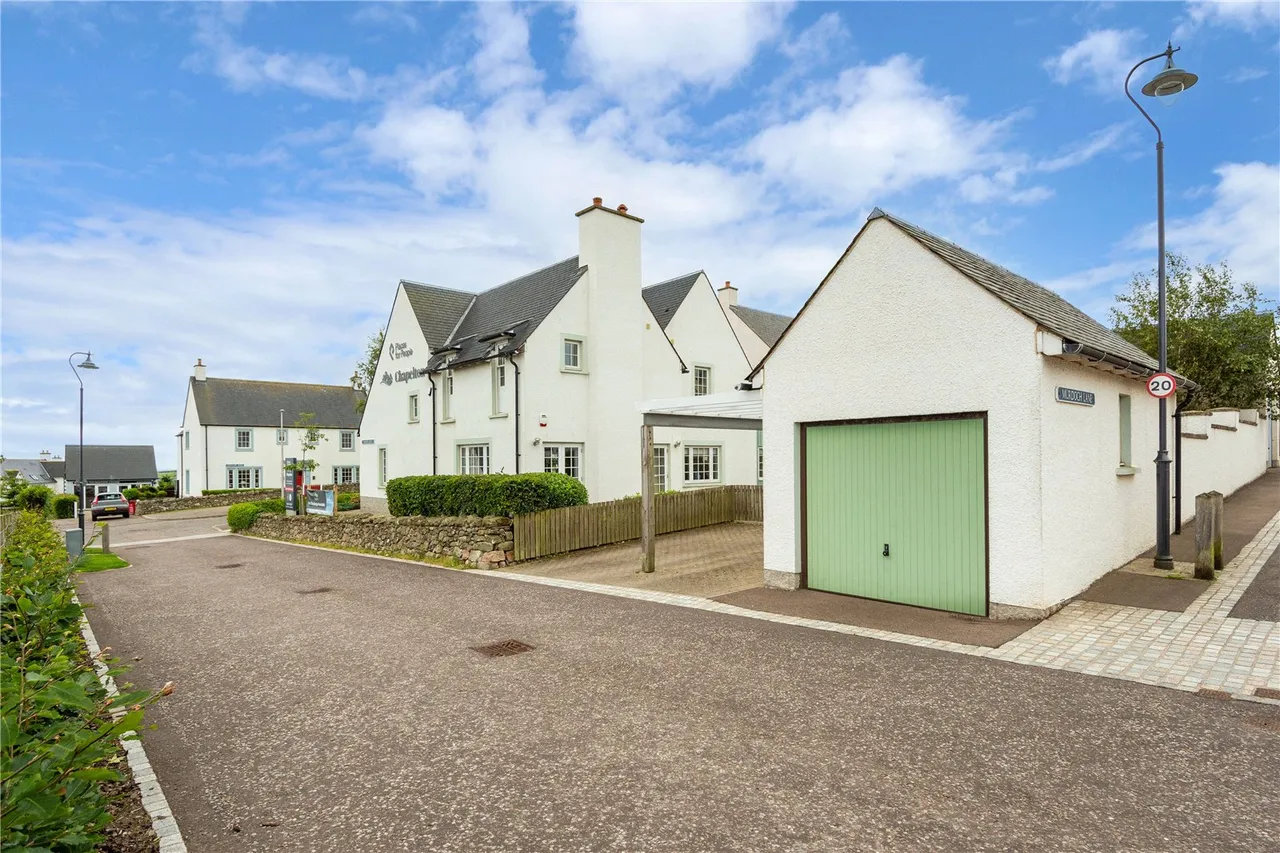 Greenlaw Road, Chapelton, AB39, photo 35