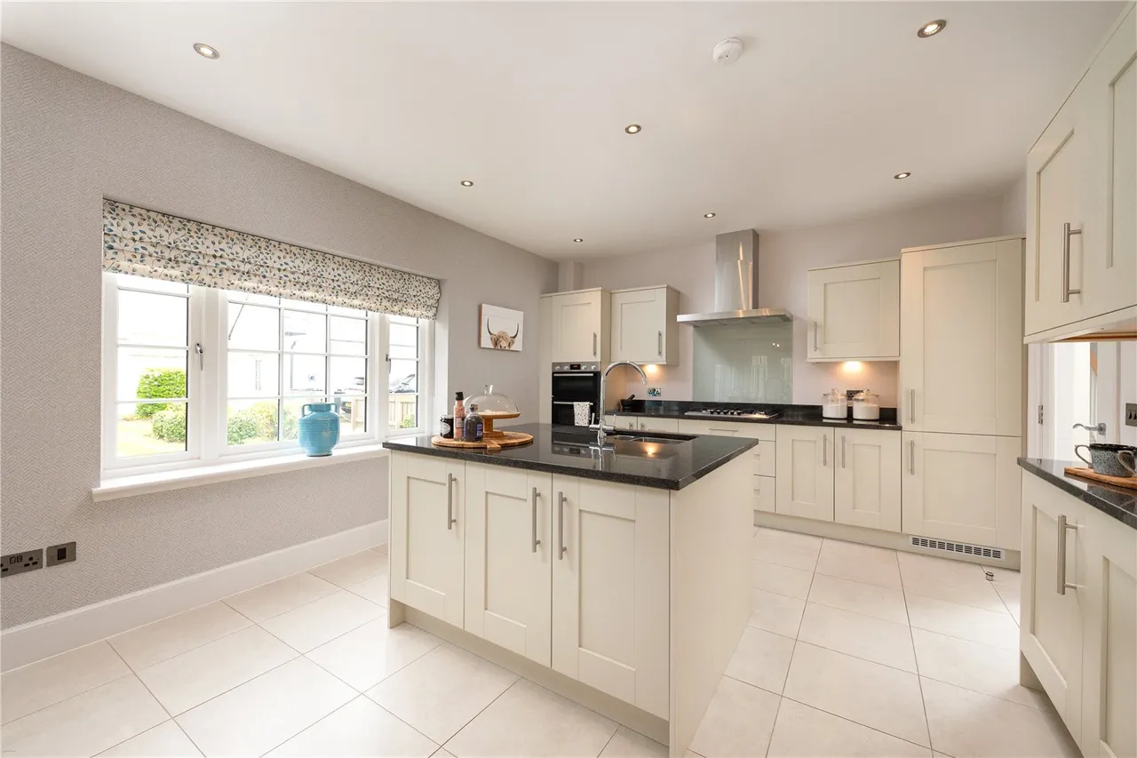 Greenlaw Road, Chapelton, AB39, photo 9