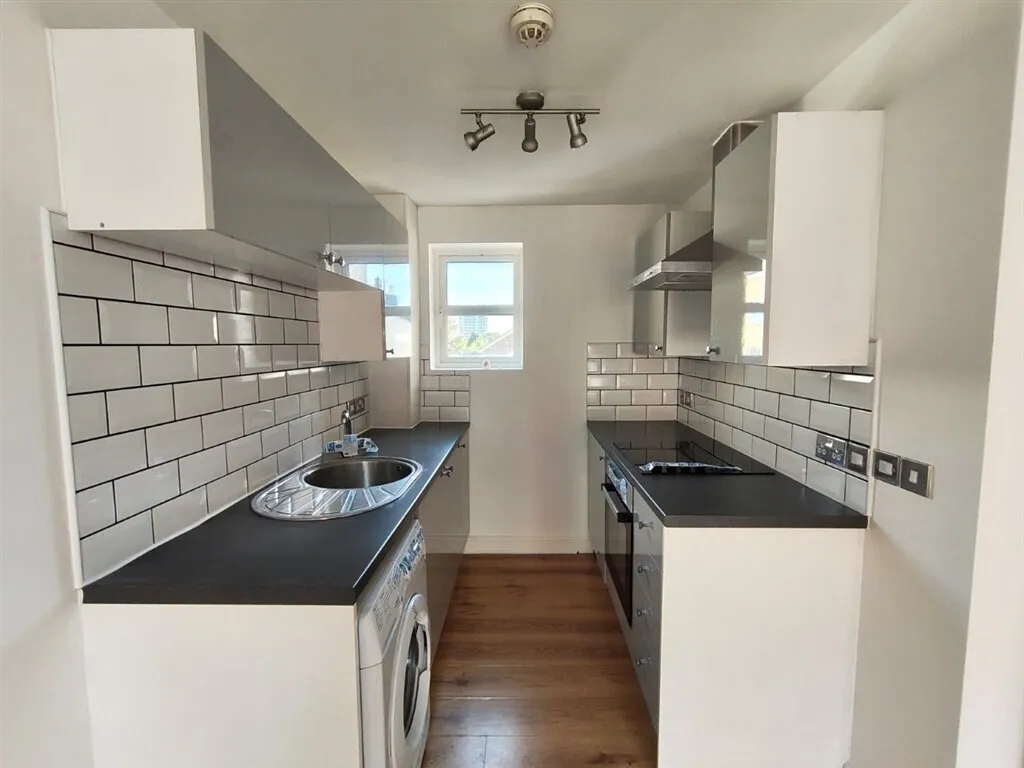 Edinburgh Avenue, Leeds, LS12, photo 9