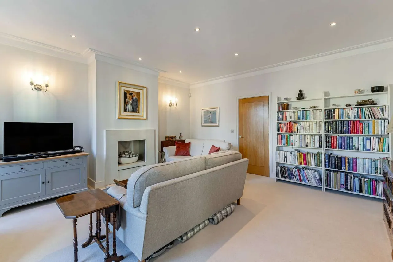 Trafalgar Street, Cheltenham, Gloucestershire, GL50 1UH, photo 7