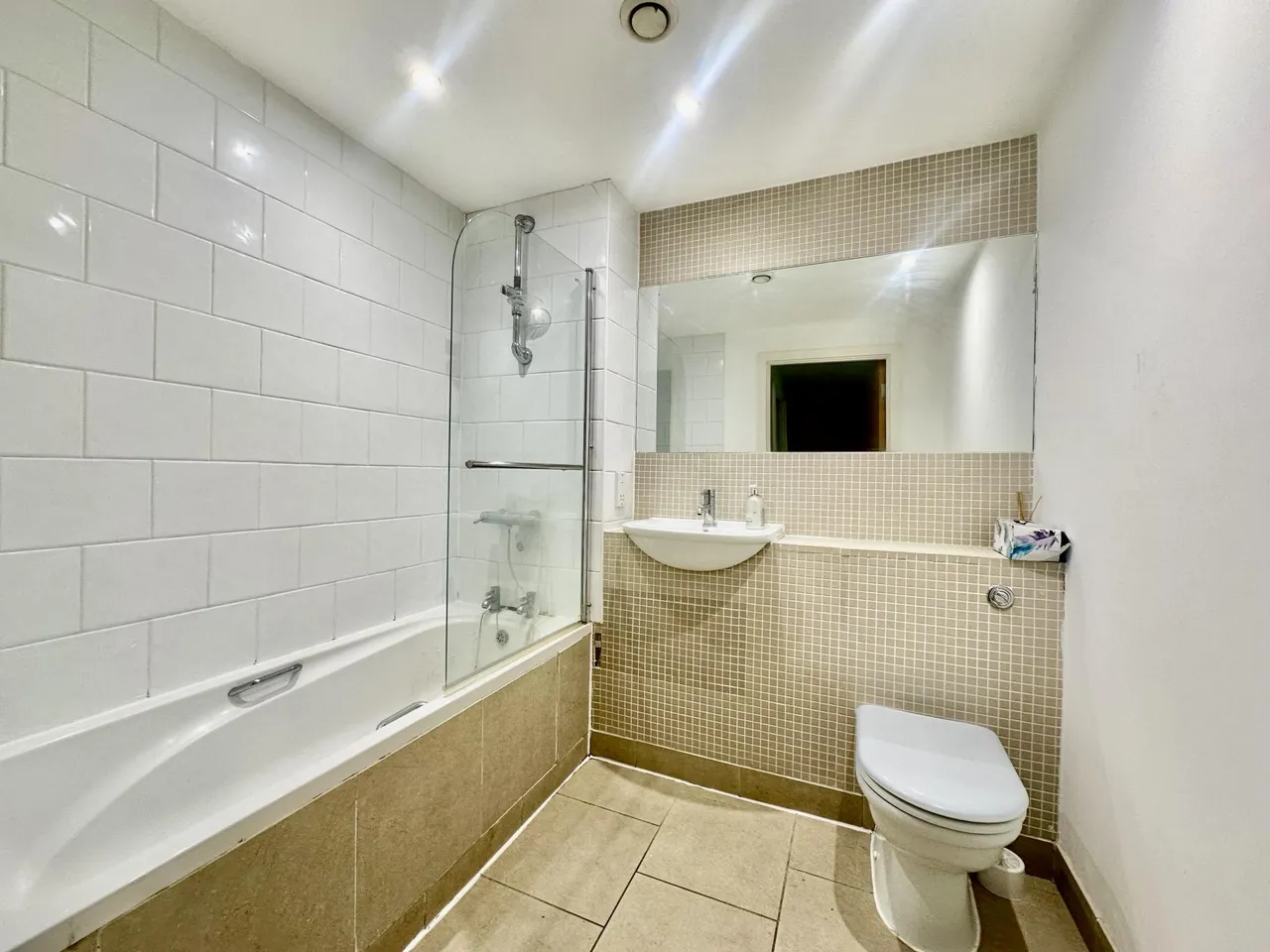 Penistone Road, Sheffield, S6, photo 11
