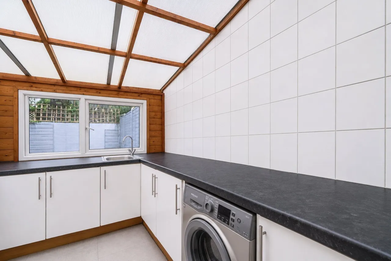 Park Grove, London, E15, photo 21