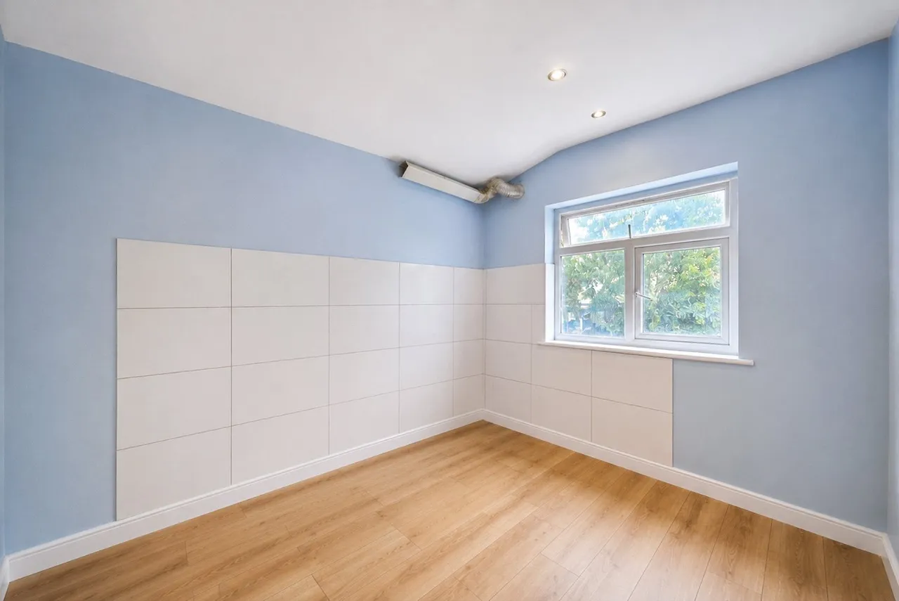 Park Grove, London, E15, photo 15