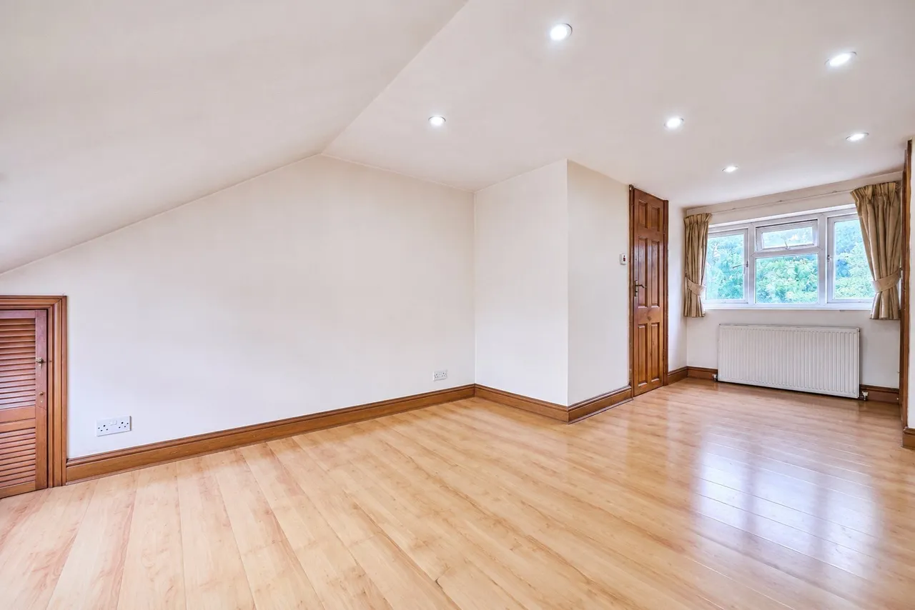 Park Grove, London, E15, photo 19