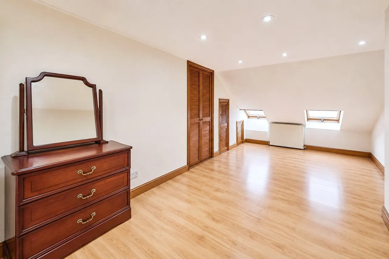 Park Grove, London, E15, photo 18