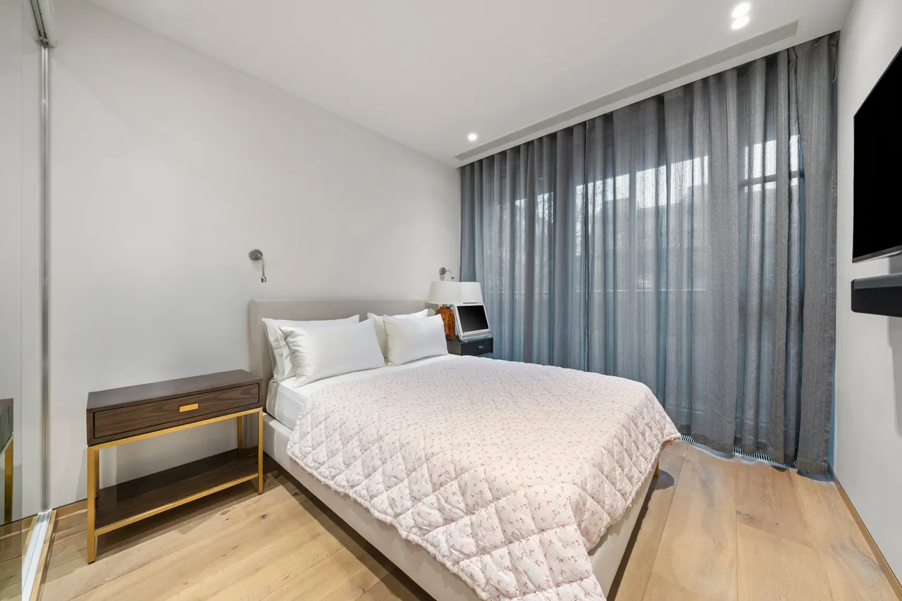 The Knightsbridge Apartments, Knightsbridge, SW7, photo 13