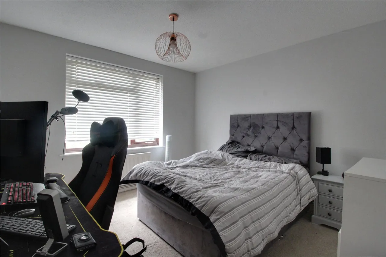 Wickham Place, Church Crookham, Fleet, Hart, GU52 6NQ, photo 7