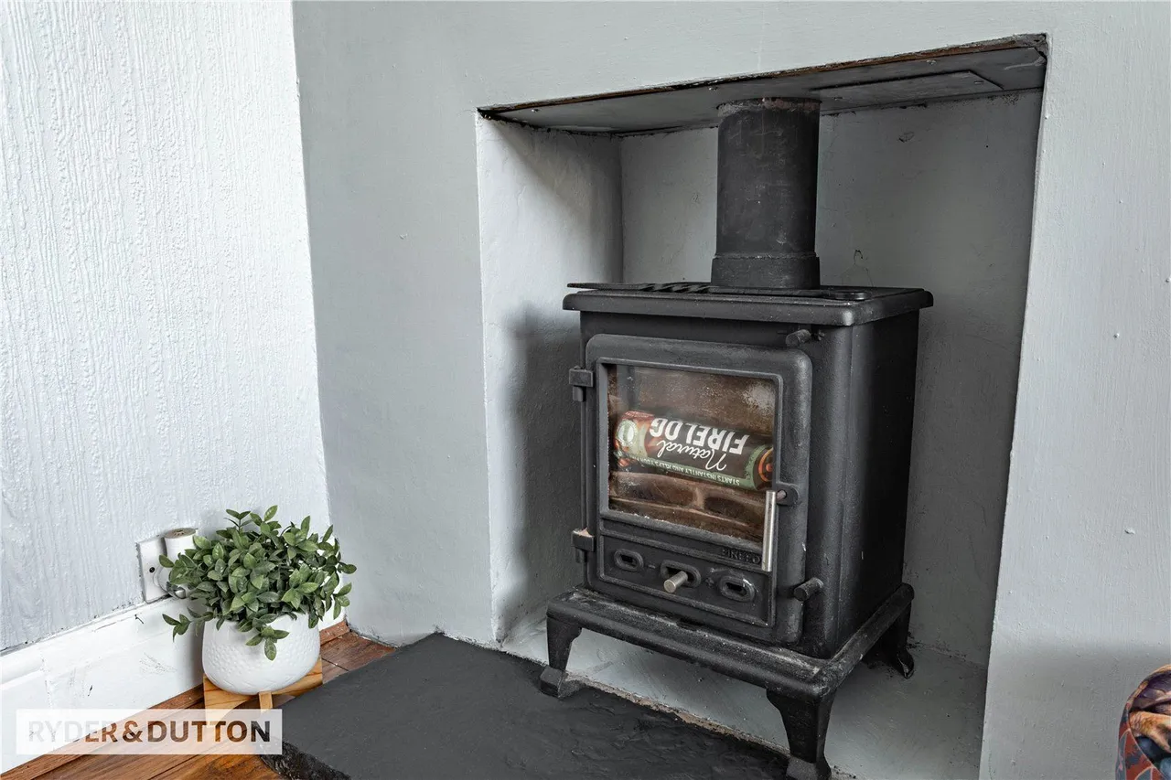 Tong Lane, Whitworth, OL12, photo 20
